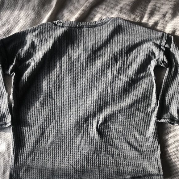 Knit grey v-neck sweater - Picture 2 of 4